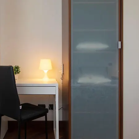 Lägenhet Turistico Leonardo - Rome, 20m In Treno -fiumicino Airport, 2m In Treno- Fiera, 2m In Treno Fiumicino