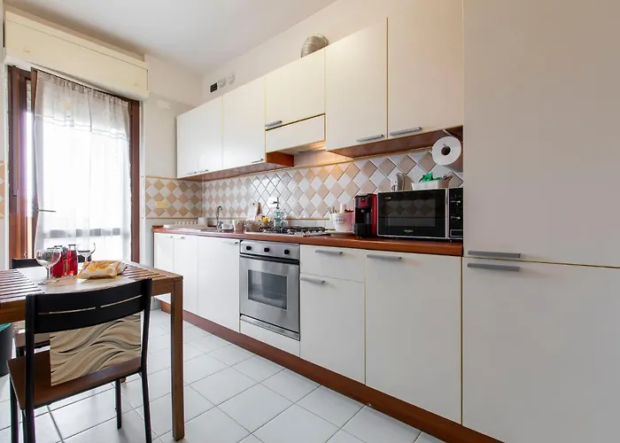 Turistico Leonardo - Rome, 20m In Treno -fiumicino Airport, 2m In Treno- Fiera, 2m In Treno Fiumicino